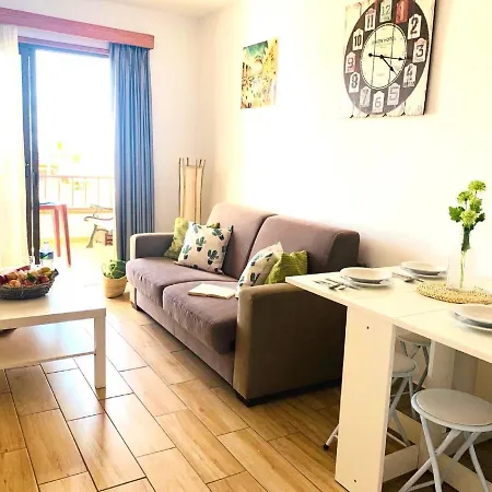 Apartment Amazing Sea Views In Cactus Blanco Los Cristianos (Tenerife)